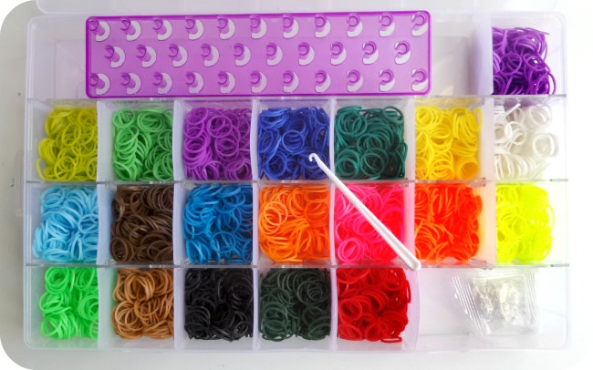 The Works Loom Bands Kit