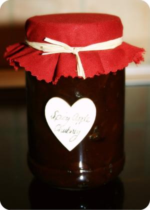 spicy apple chutney